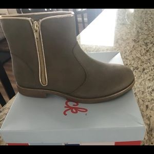 New!! Never worn ankle boots